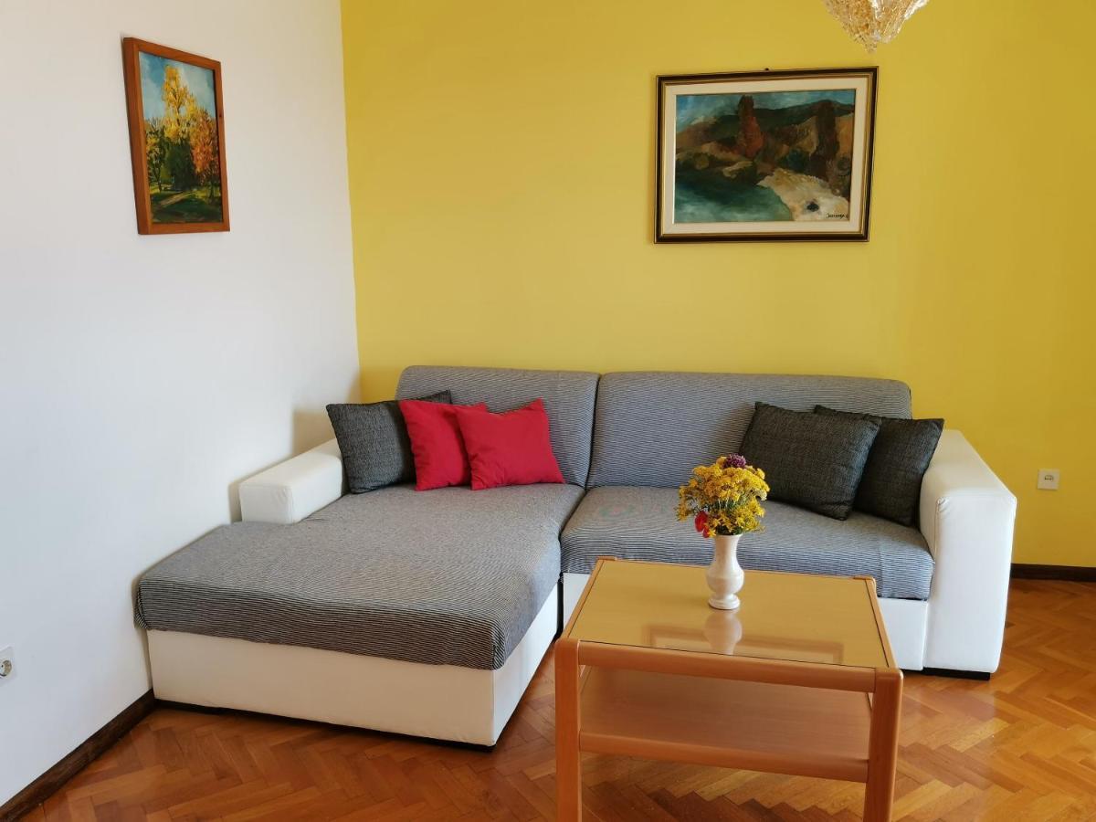 Apartment Venci Bol Exterior photo