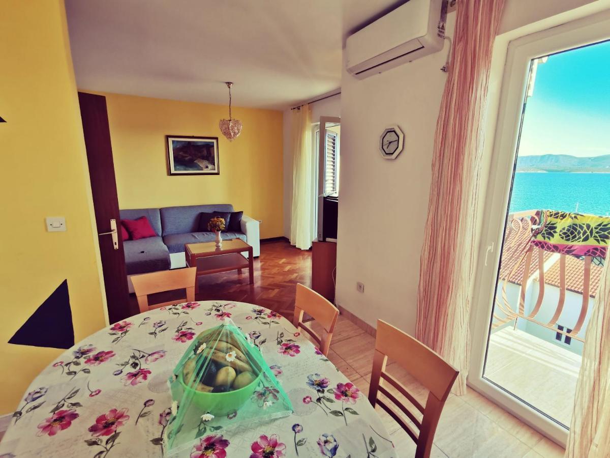 Apartment Venci Bol Exterior photo
