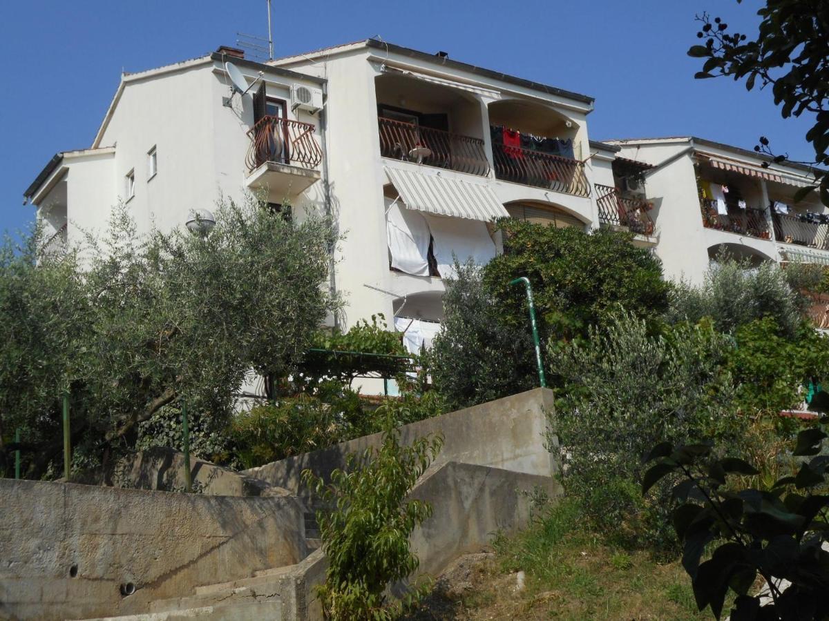 Apartment Venci Bol Exterior photo